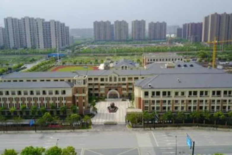 杭州建德育才高級中學(xué)地址，乘車路線