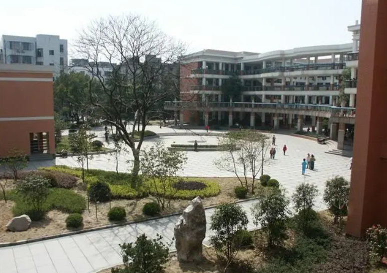 杭州市保俶塔實驗學校地址，乘車路線