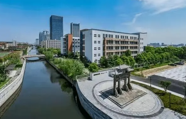 浙江省余姚市第八中學(xué)怎么樣、好不好