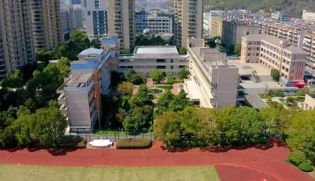 浙東中學(xué)地址，乘車路線