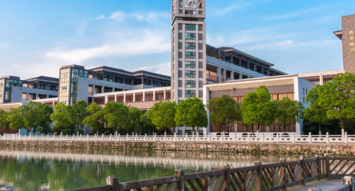 新疆會計信息管理專業(yè)大學(xué)排名及分?jǐn)?shù)線一覽表
