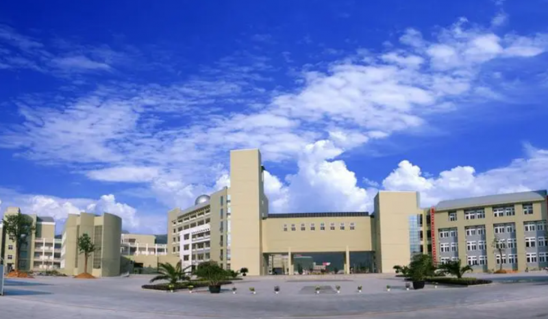 浙江省平陽中學(xué)地址，乘車路線