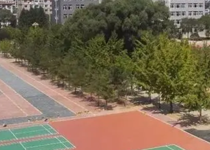 大連瓦房店師范學(xué)校地址，乘車路線