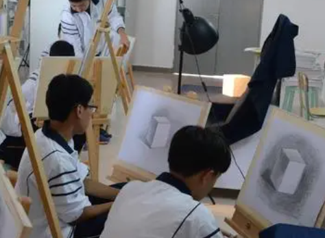 廣東2023年女生上中專學校有哪些技術