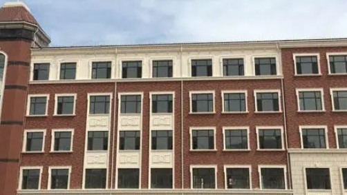 大連市建設(shè)學(xué)校地址，乘車路線