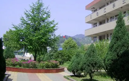 永嘉縣上塘中學(xué)地址，乘車路線