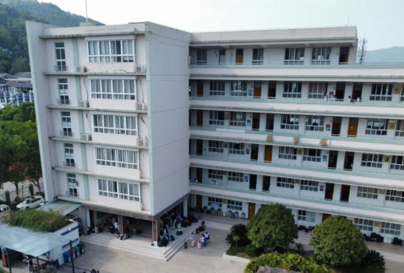 溫州市甌海區(qū)三溪中學(xué)地址，乘車路線