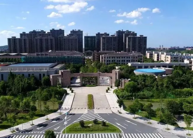 海寧市高級(jí)中學(xué)地址，乘車路線