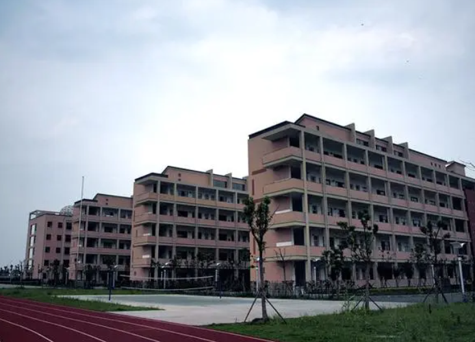 海寧中學(xué)地址，乘車路線