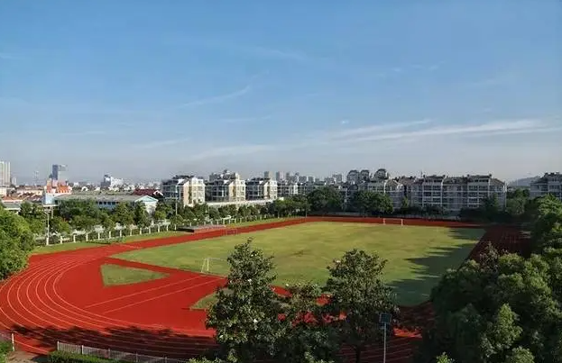 安吉縣高級(jí)中學(xué)地址，乘車(chē)路線(xiàn)