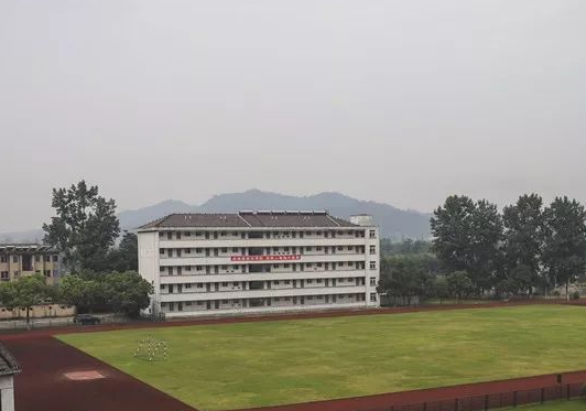 安吉縣高級(jí)中學(xué)怎么樣、好不好