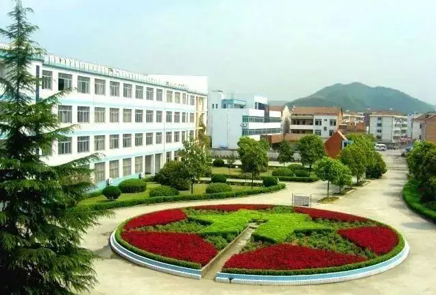 浙江省諸暨市牌頭中學地址，乘車路線