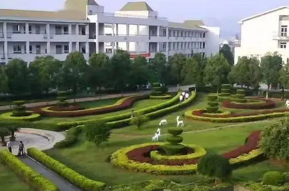 浙江省諸暨市牌頭中學(xué)怎么樣、好不好