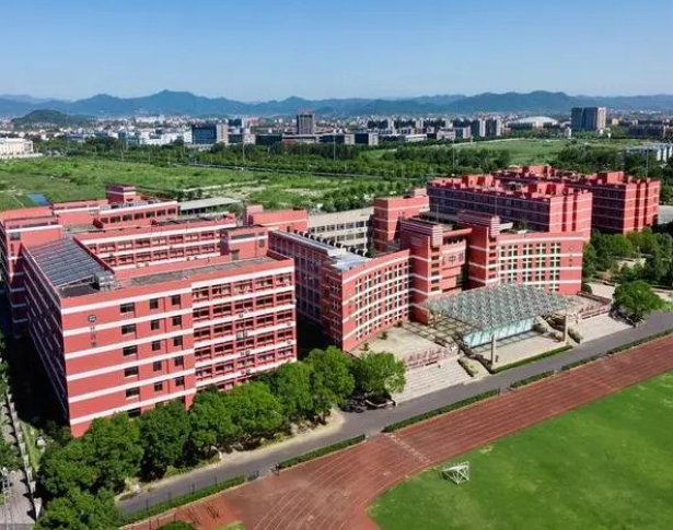 諸暨榮懷學(xué)校地址，乘車路線
