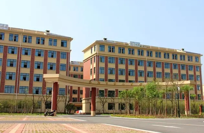 浙江省東陽市第二高級中學(xué)地址，乘車路線