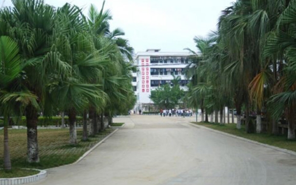 2024上林縣職業(yè)技術(shù)學(xué)校招生計(jì)劃 招生人數(shù)是多少(附要求、條件、對(duì)象)