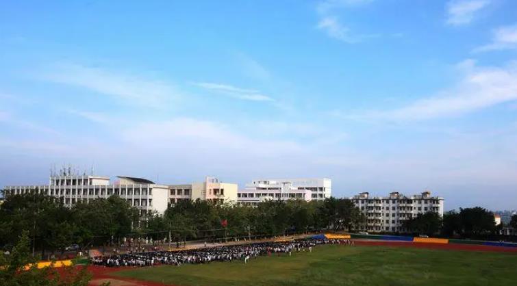 2024玉林市龍池職業(yè)技術(shù)學(xué)校招生計劃 招生人數(shù)是多少(附要求、條件、對象)