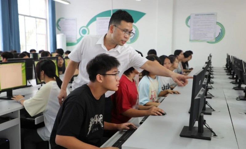 2024大化瑤族自治縣職業(yè)技術(shù)學(xué)校招生計(jì)劃 招生人數(shù)是多少(附要求、條件、對象)
