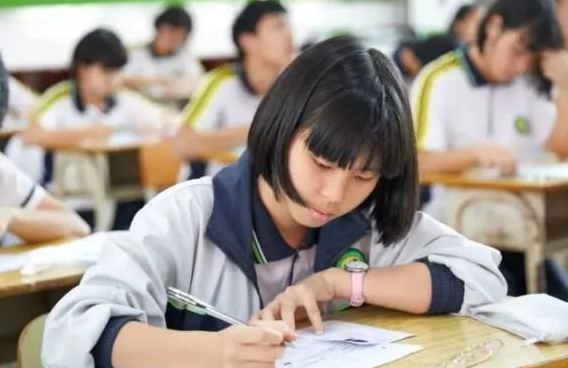 江西高考2023分?jǐn)?shù)線（一本,二本,?？品?jǐn)?shù)線）一覽表-2024參考