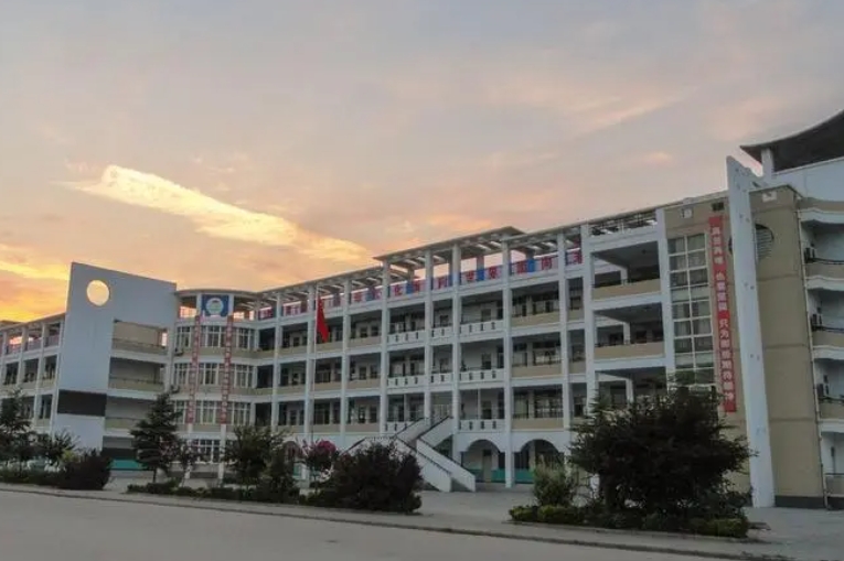 2023寧陵縣高級中學(xué)錄取分?jǐn)?shù)線(2024年參考)