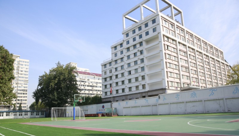 北京市第八中學(xué)地址，乘車路線