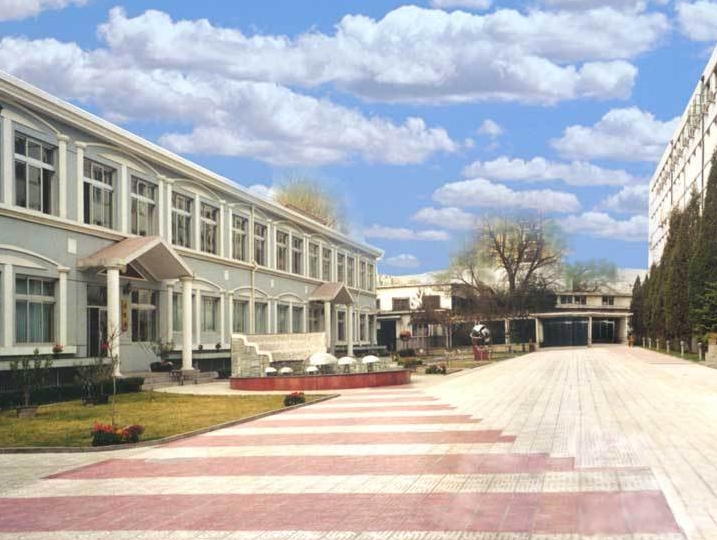 北京市華夏女子中學地址，乘車路線