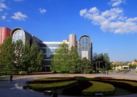 北京市第八十中學(xué)地址，乘車路線