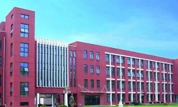 清華大學(xué)附屬中學(xué)望京學(xué)校地址，乘車路線