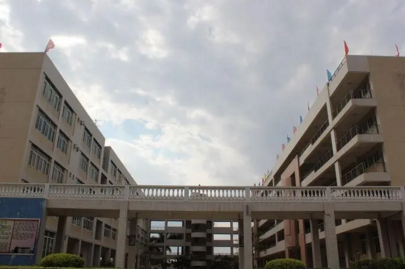 福建2024年讀中專學(xué)校需要什么證件