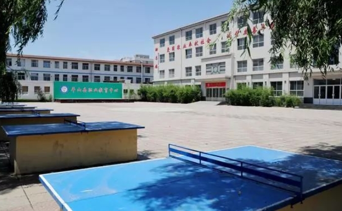 張家口瑤華希望中等專(zhuān)業(yè)學(xué)校招生簡(jiǎn)章2024年