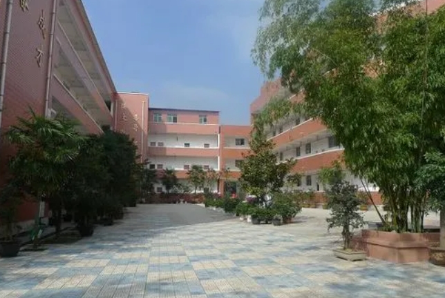 貴陽市烏當(dāng)區(qū)中等職業(yè)學(xué)校怎么樣、好不好