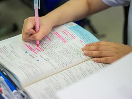 大專分數(shù)線最低的學校有哪些？?？乒k大學最低多少分能上