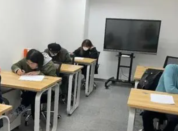 河北單招金融學院金融專業(yè)分數(shù)線是多少？