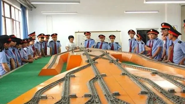 云南2024年鐵路學(xué)校都能學(xué)什么
