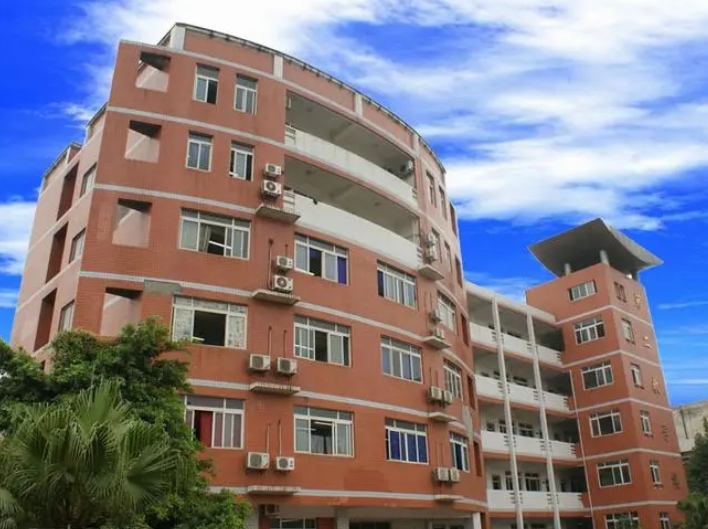 重慶市南華中學(xué)校地址，乘車路線
