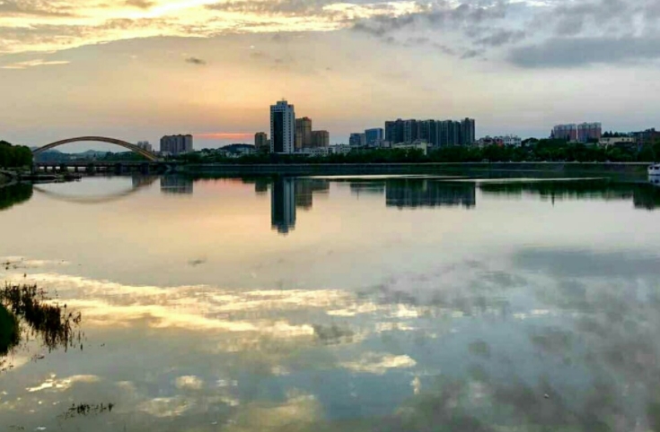 信陽(yáng)市第二職業(yè)技術(shù)學(xué)校怎么樣、好不好