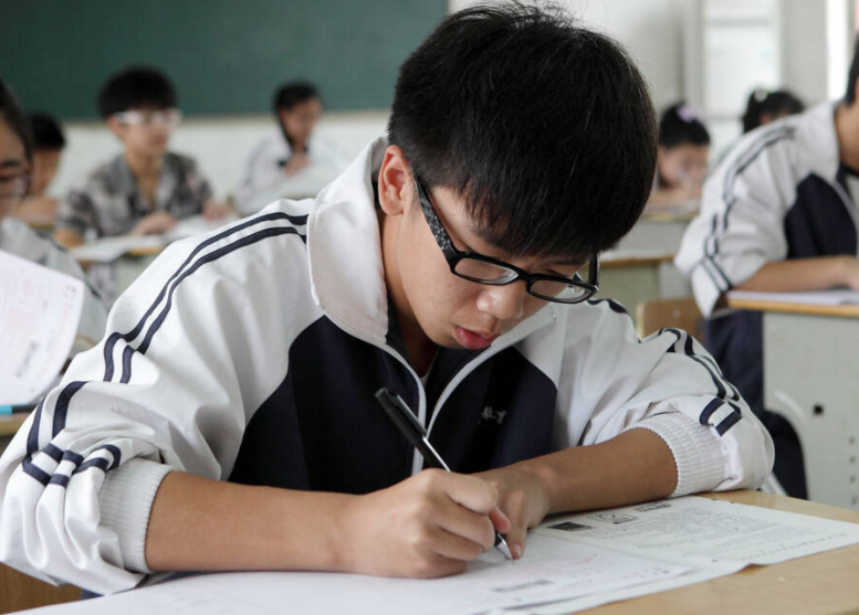 高考錄取通知書的作用有哪些？可以不用本人簽收嗎？