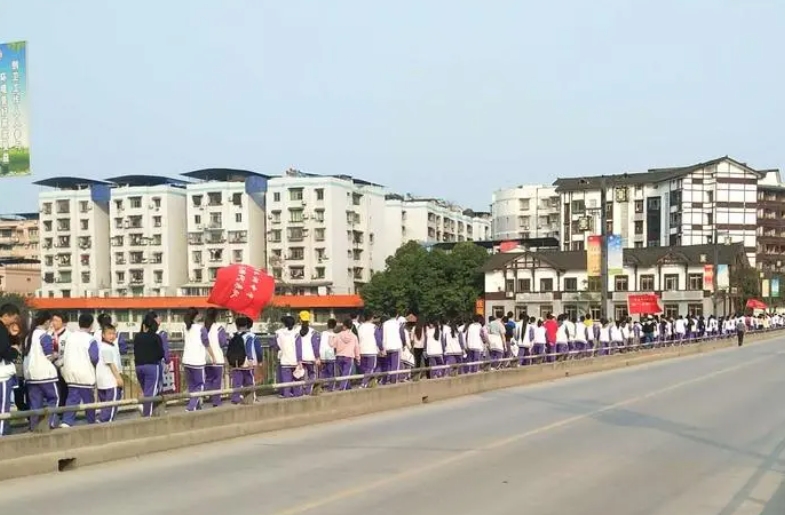 重慶市木洞中學(xué)校怎么樣、好不好