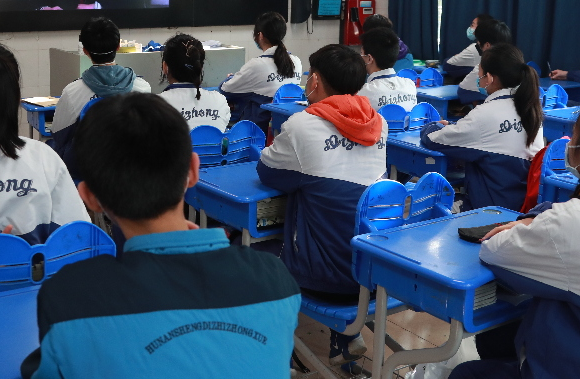 每年的高考志愿什么時候開始填的？高考志愿填報要看什么？