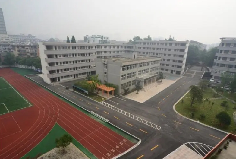 銅梁二中怎么樣、好不好
