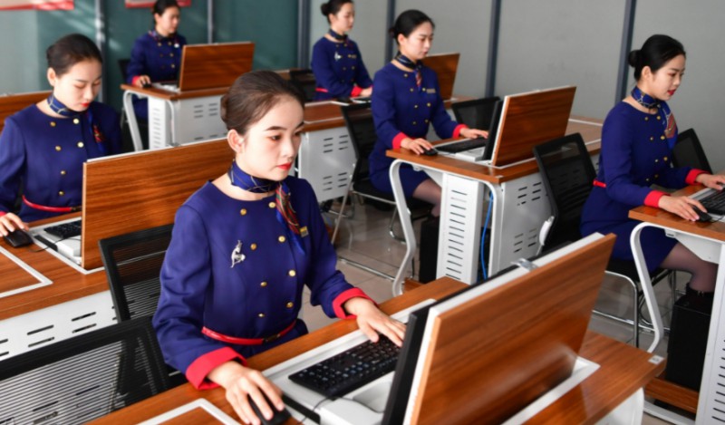 湖北2024年適合女生的鐵路學校專業(yè)