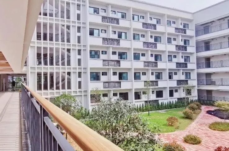 巴南育才中學(xué)地址，乘車路線
