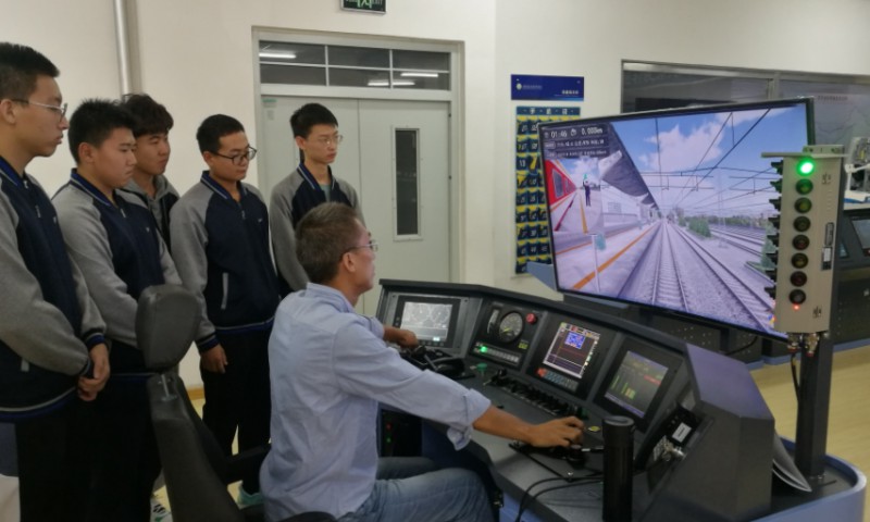 湖南2024年200分能上鐵路學校嗎