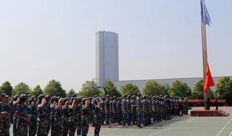 湖南2024年鐵路學(xué)校中專升大?？际裁? width=