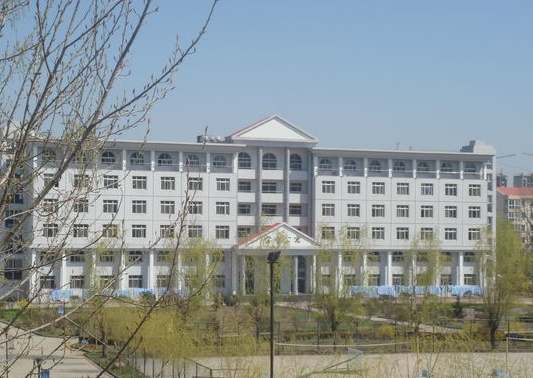 燕山大學(xué)附屬中學(xué)怎么樣、好不好