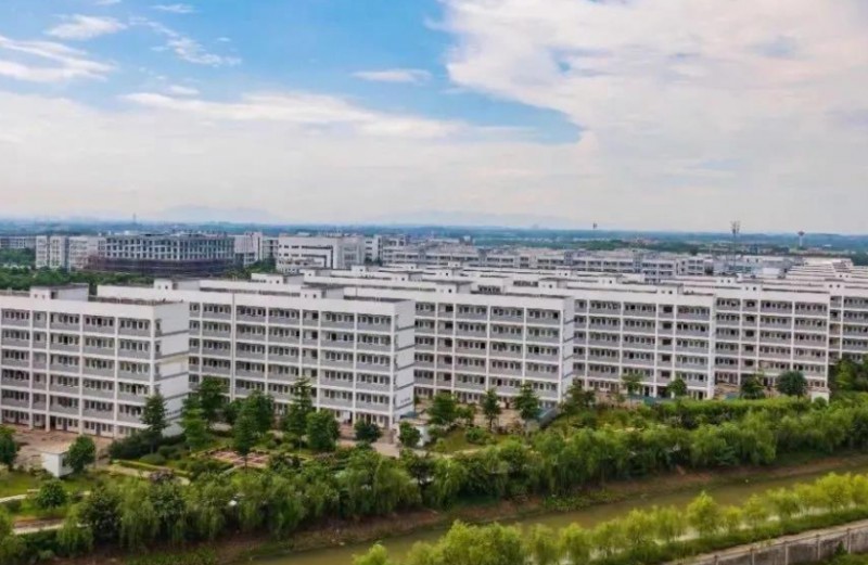 2024廣東花城工商高級技工學(xué)校招生計劃 招生人數(shù)是多少(附要求、條件、對象)