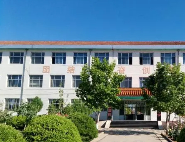 2024青龍滿族自治縣滿族中學(xué)招生計劃 招生人數(shù)是多少(附要求、條件、對象)
