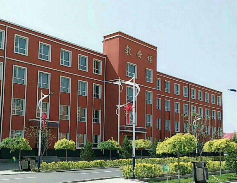 青龍滿族自治縣滿族中學(xué)怎么樣、好不好