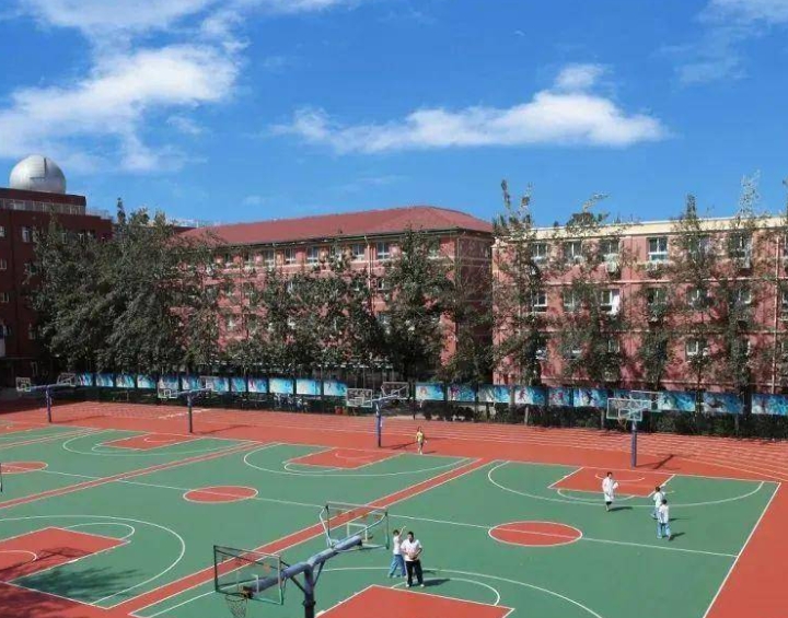 曲周縣教師進修學校附屬中學地址，乘車路線