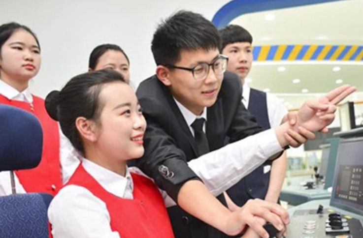 廣西2024年鐵路學(xué)校什么專(zhuān)業(yè)適合女生